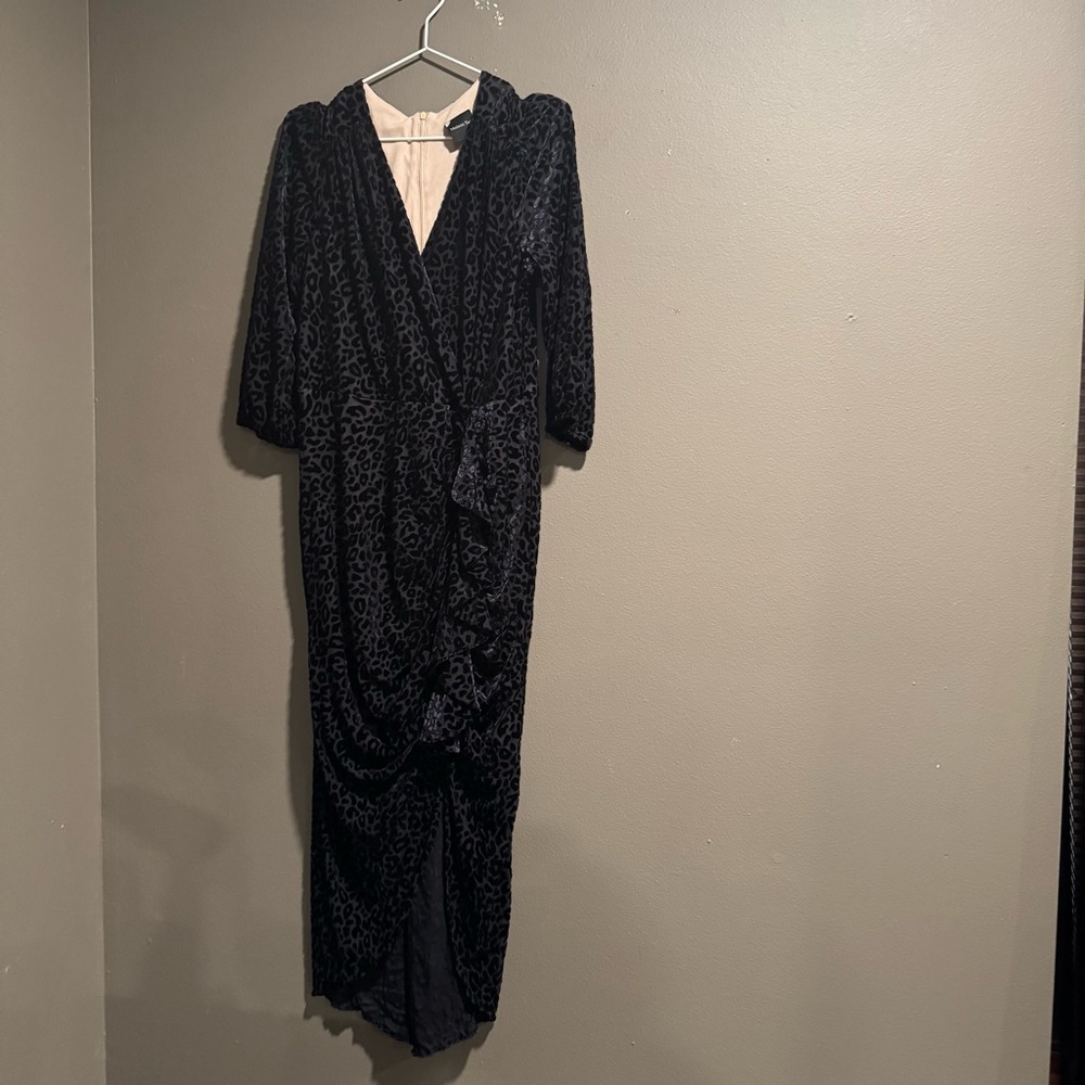 Maison Tara Black Textured Long Sleeve Dress Size 12